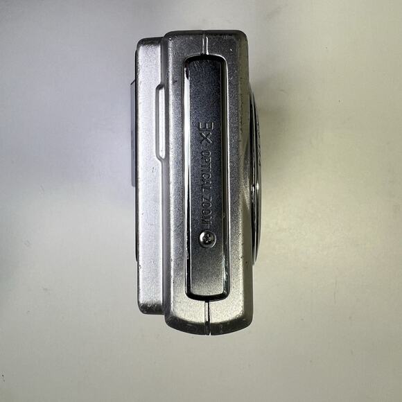 Sony Cyber-shot DSC-W90 8.1MP CCD Carl Zeiss Lens Compact Digital Camera *READ* - Picture 9 of 14